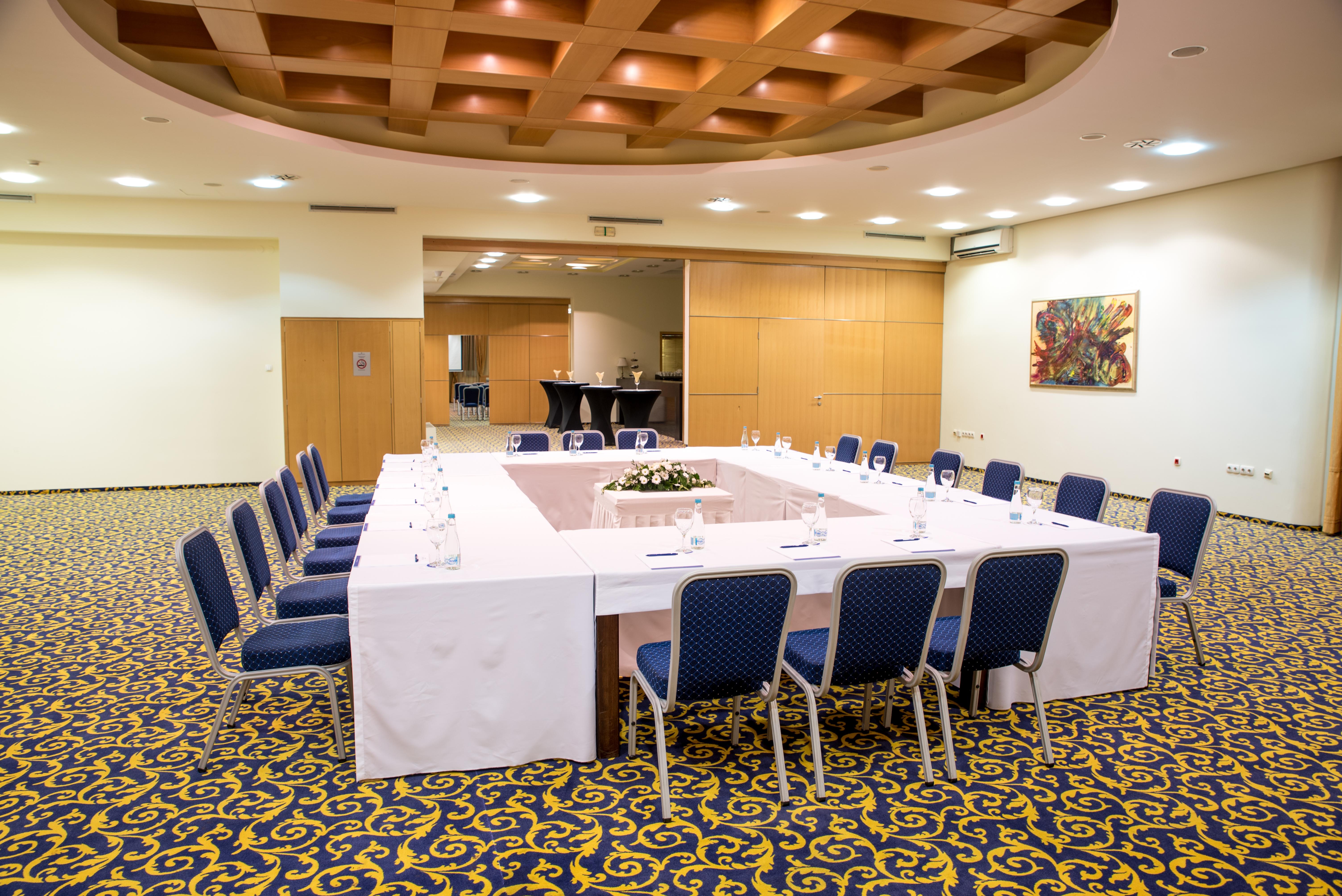 Radon Plaza Hotel Sarajevo Exterior photo Meeting room