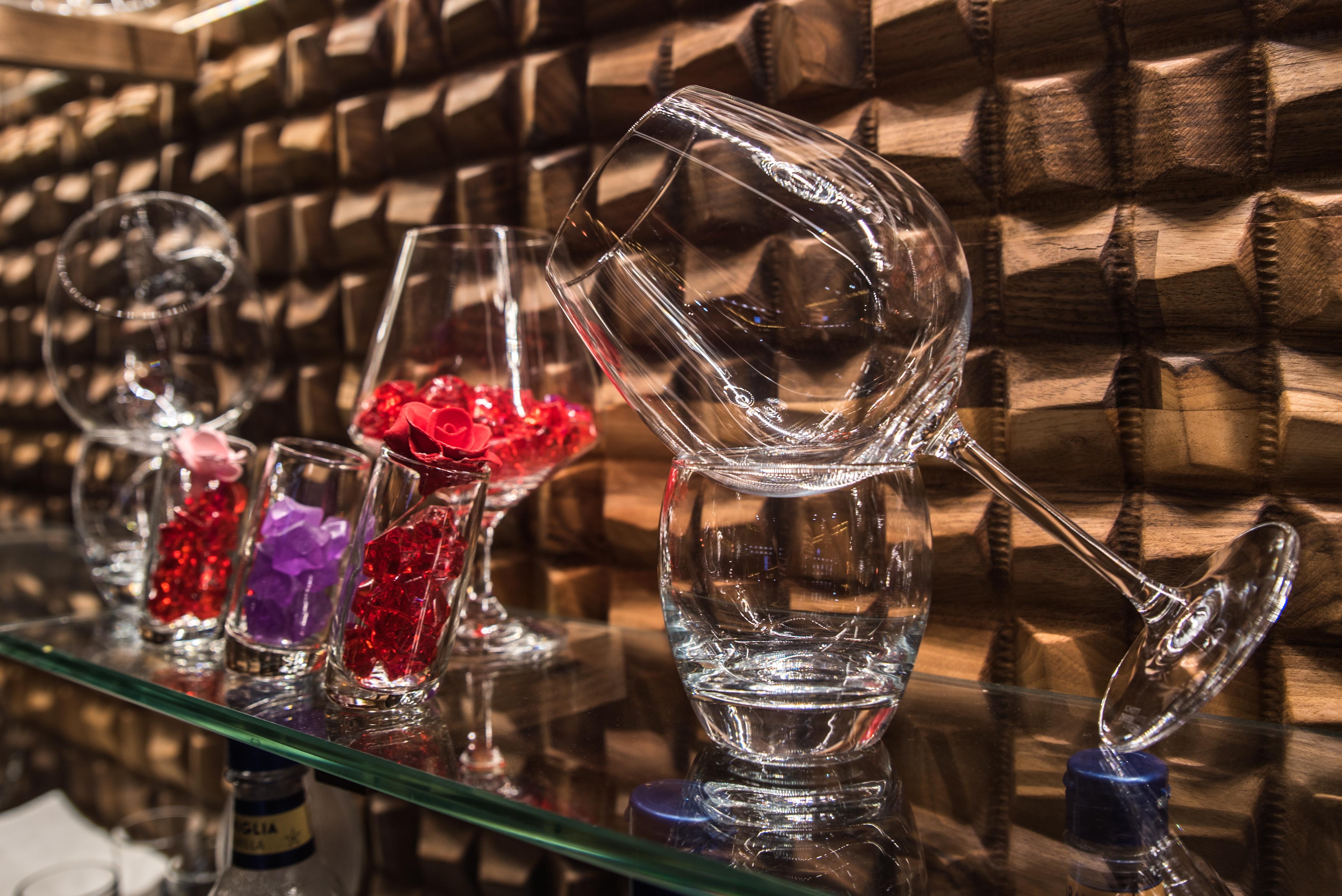 Radon Plaza Hotel Sarajevo Exterior photo Wine glasses