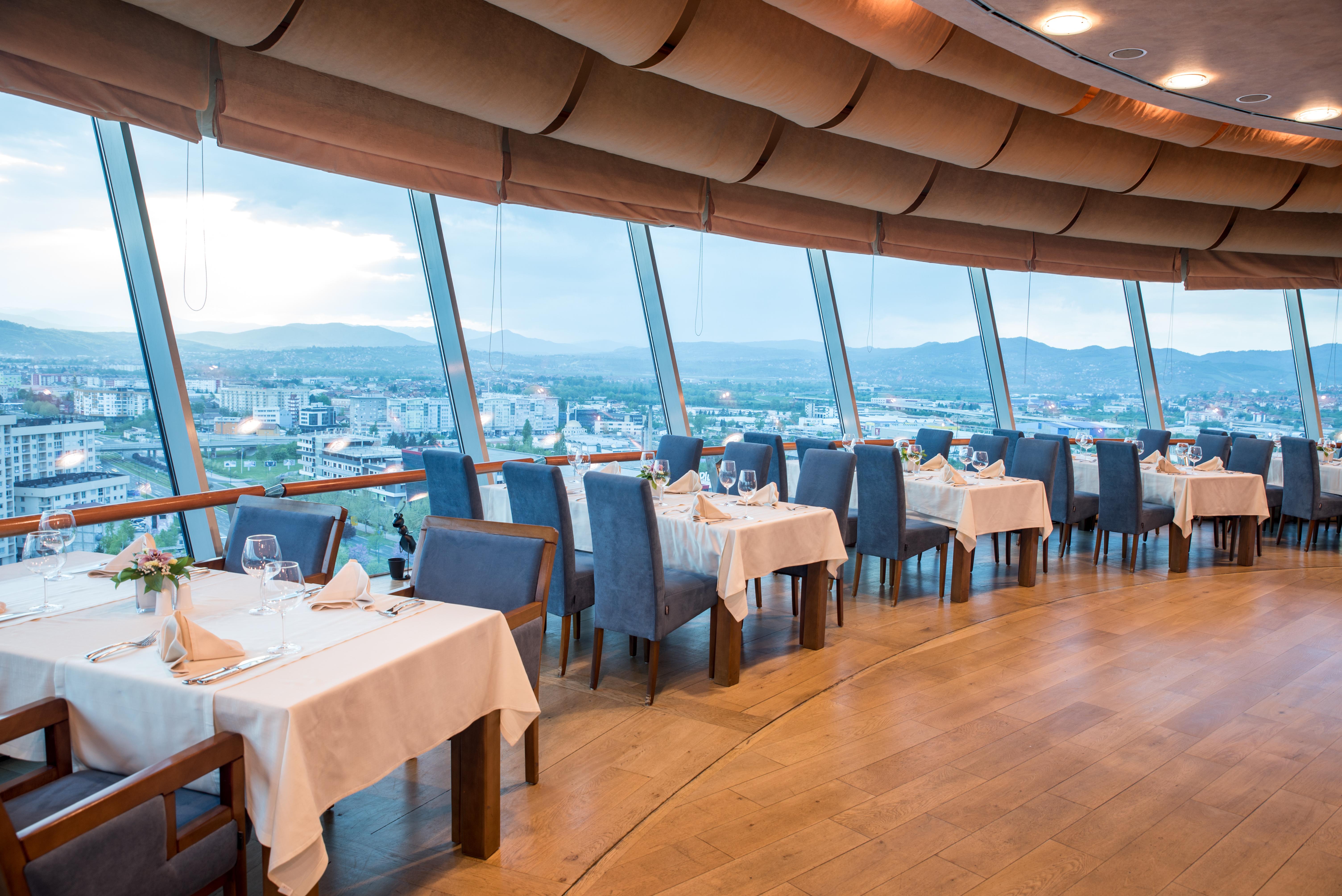 Radon Plaza Hotel Sarajevo Exterior photo Restaurant