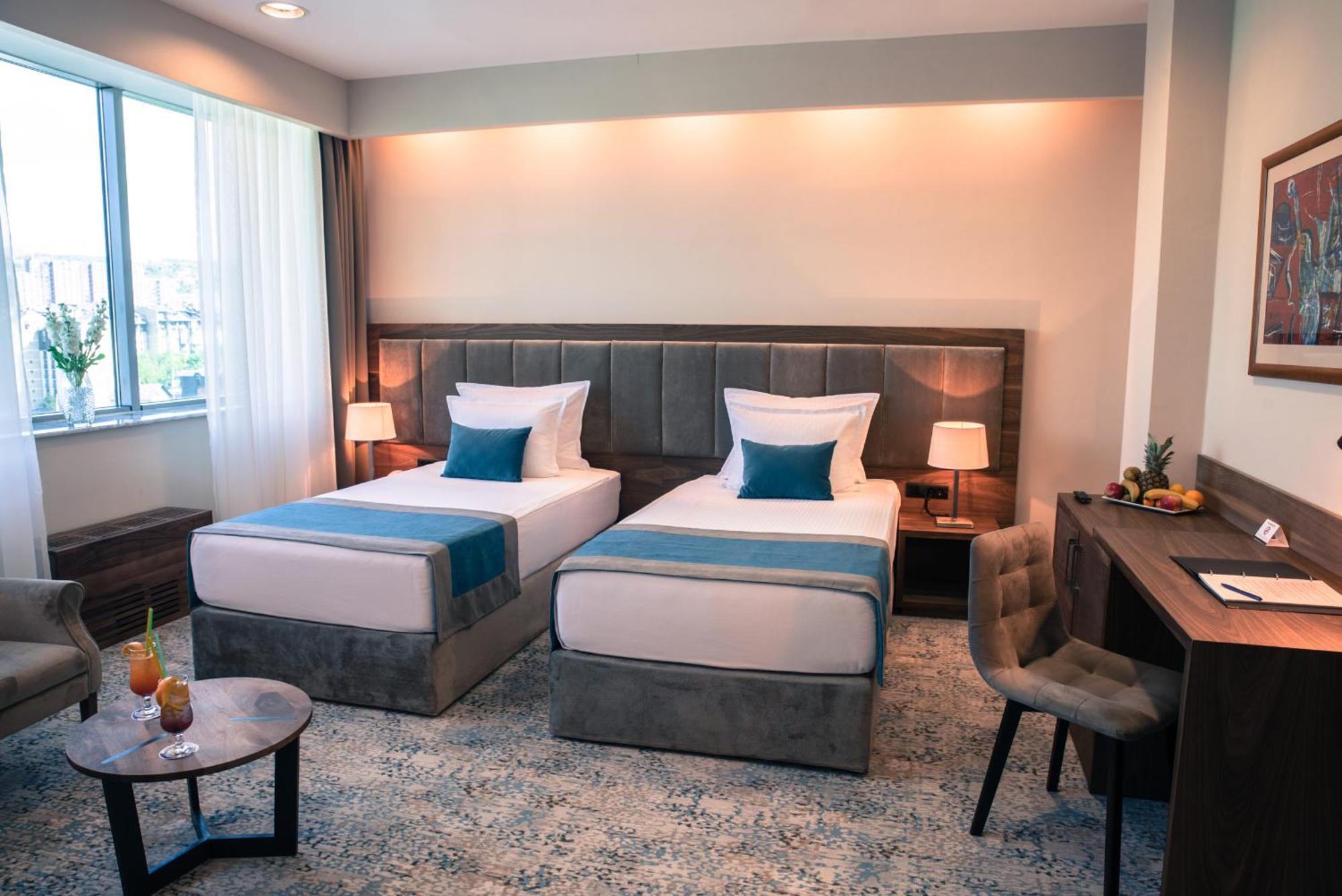 Radon Plaza Hotel Sarajevo Exterior photo Deluxe Room
